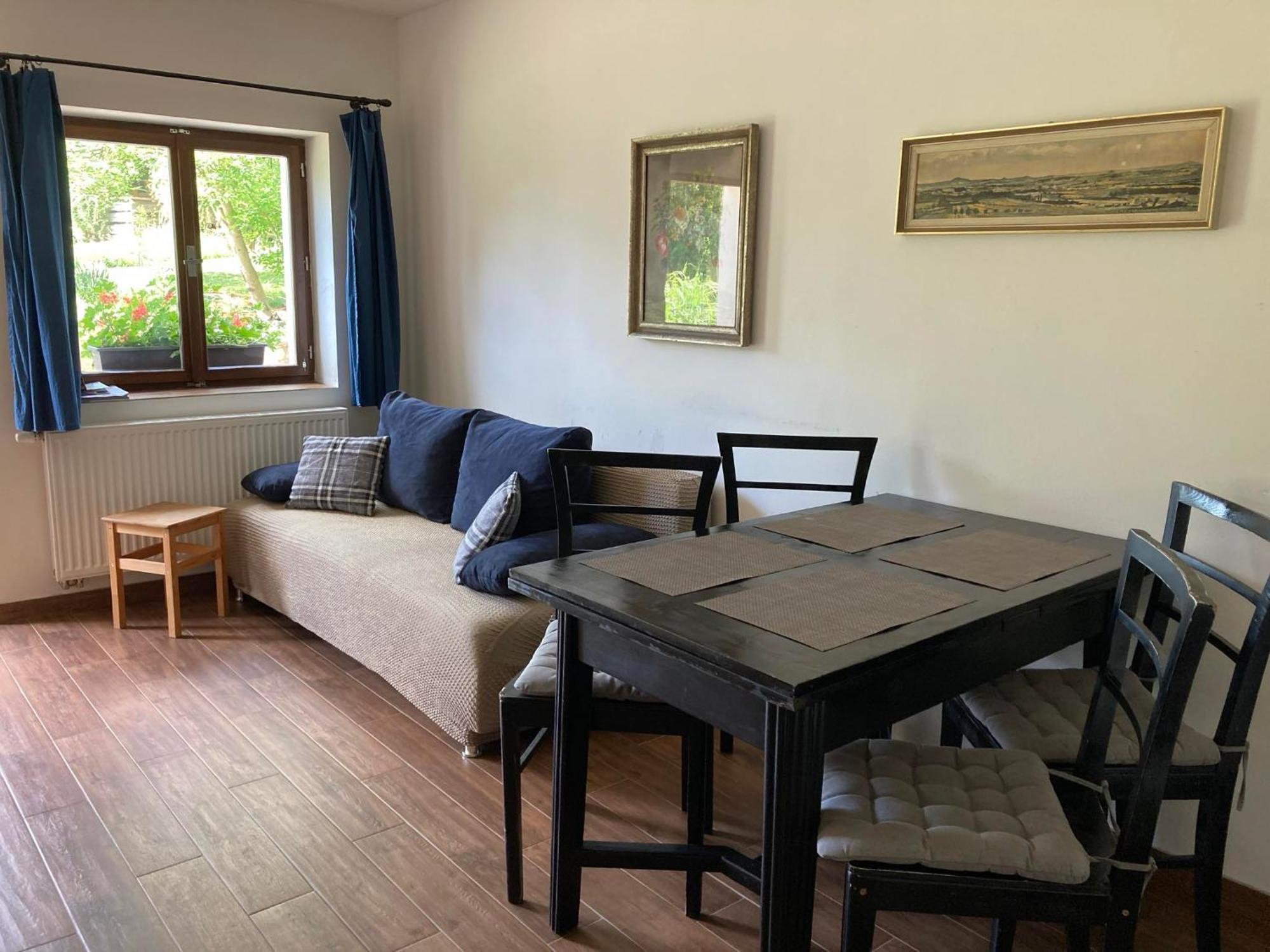 Apartman Zidovice Лоуни Екстериор снимка