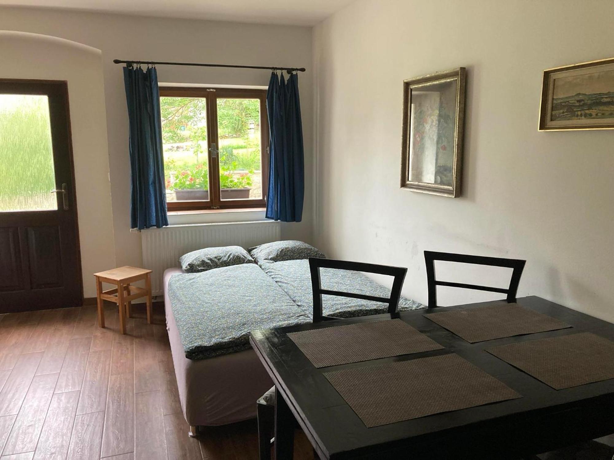 Apartman Zidovice Лоуни Екстериор снимка